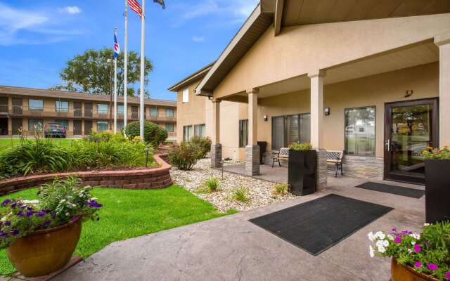 Quality Inn & Suites Lawrence - University Area