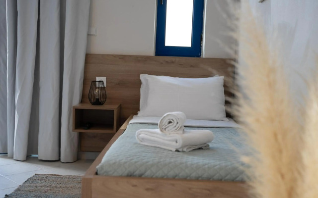 Yria Beach Hotel