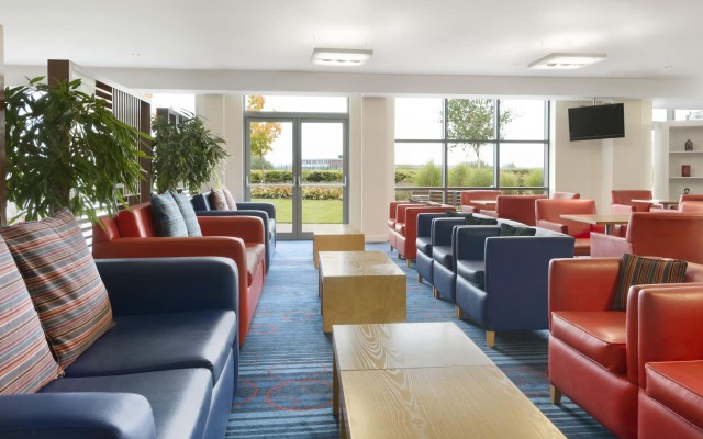 Ramada Encore by Wyndham Doncaster Airport