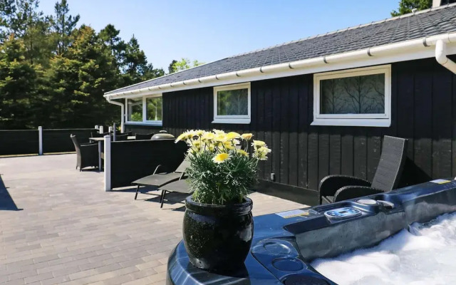 6 Person Holiday Home in Blavand