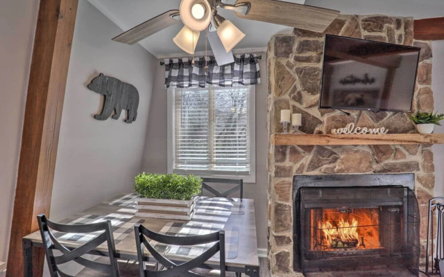 2 Mi to Dtwn: Banner Elk Mtn Townhome w/ Deck!