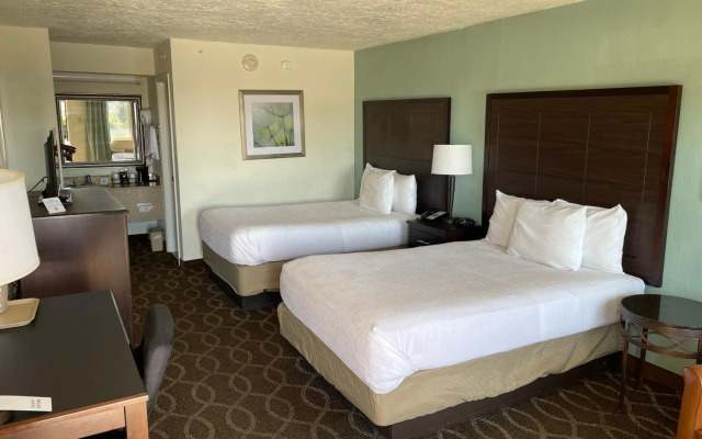 Quality Inn Clinton North