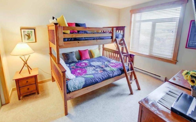 Sunstone #131 - Shared Pool, Hot Tub & BBQ