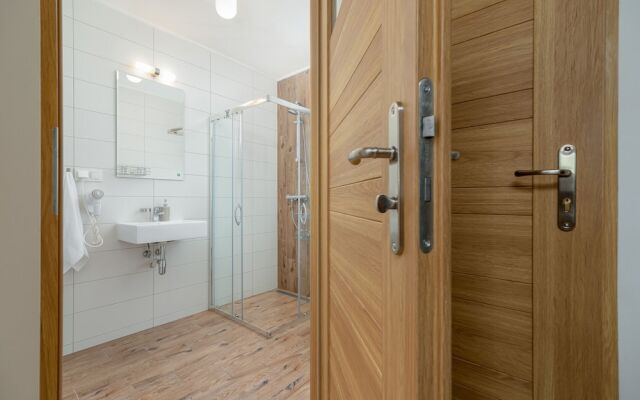 Prestige Golden View Wellness Apartments