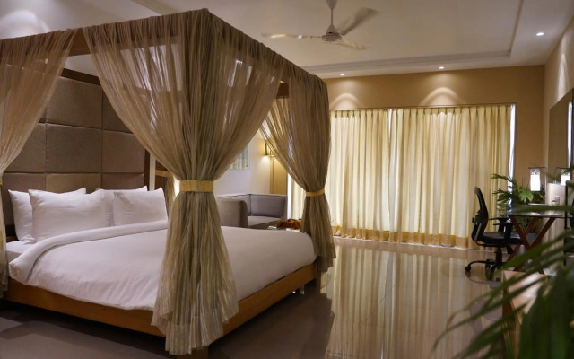 Seasons Hotel