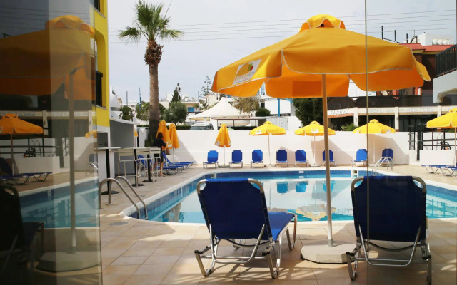 Sea Cleo Napa Hotel & Annex