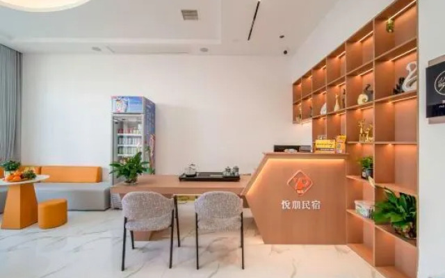 Yuepeng Joy House Inn  (Wuyuan high-speed railway station)