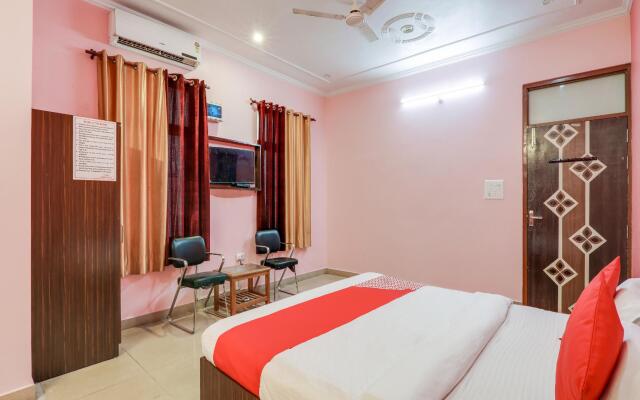 Trimurti Palace by OYO Rooms