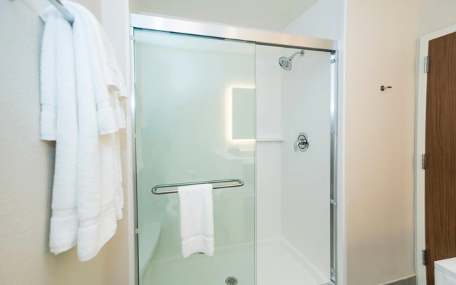 Holiday Inn Express & Suites Southaven Central - Memphis