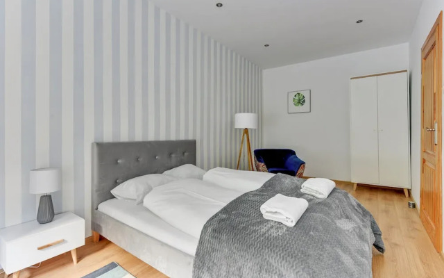 Stone Stream by 3City Rentals