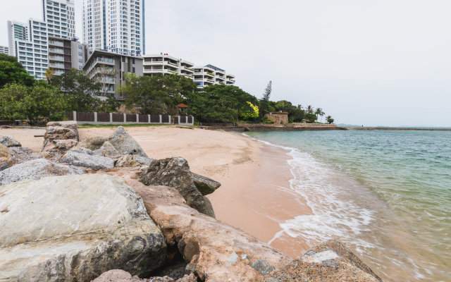 Golden Tulip Pattaya Beach Resort