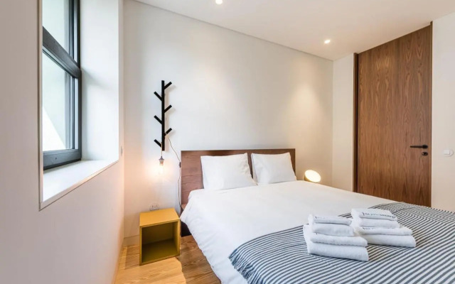 Guestready - Grit & Glam