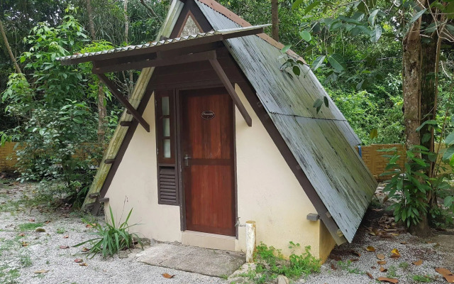Pandan Laut Beach Resort