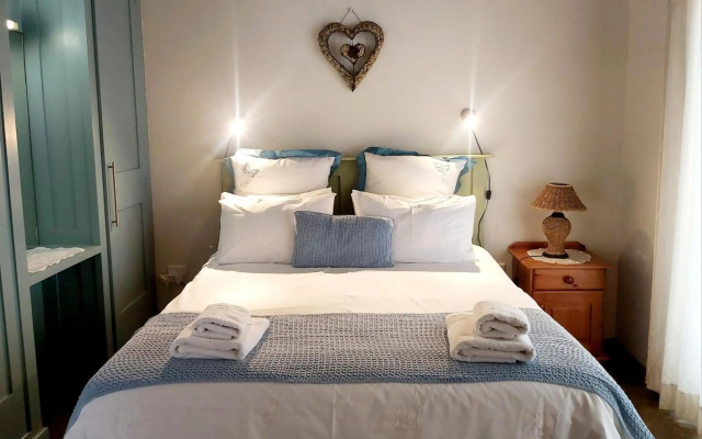 At Meerkat and Rehoboth Self Catering Lodges, Clarens