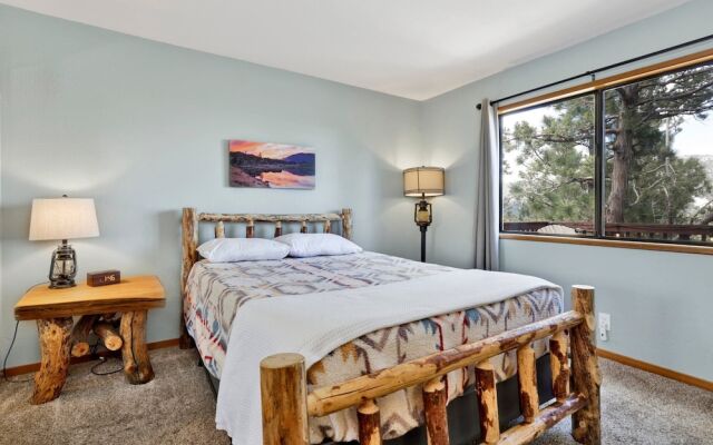 Lazy Llama Lodge #2150