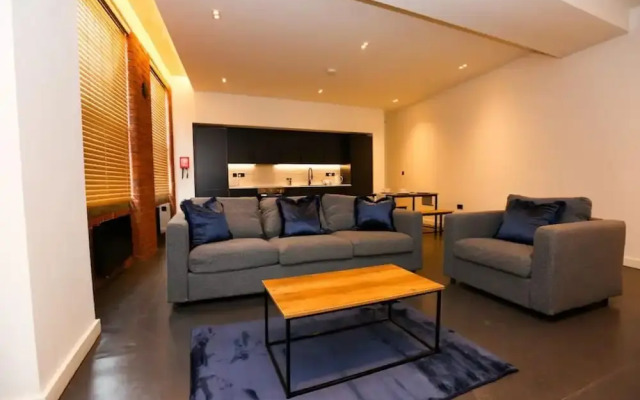 The Nichols Building Spacious 3-bedroom Apartment