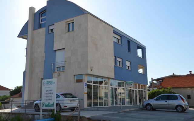 Cozy Two-Bedroom Apartment