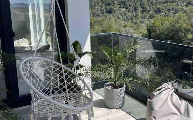 Cozy Loft Studio With Rooftop, Seaview & Pool