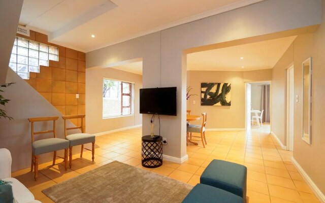 Spaciaous 2 Bedroom Bokaap Apartment