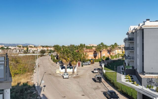 Pleasant Apartment in Oliva With Swimming Pool