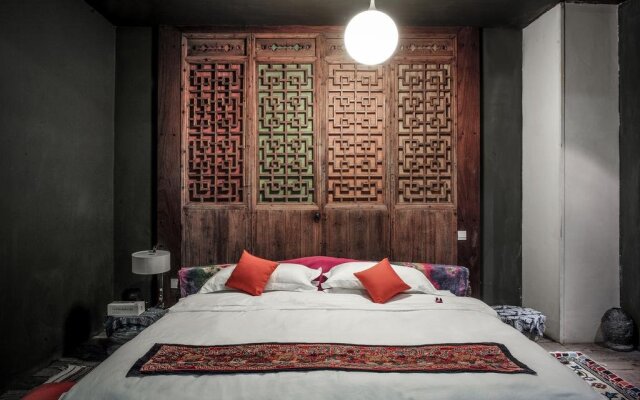 YangLiPing Art Hotel