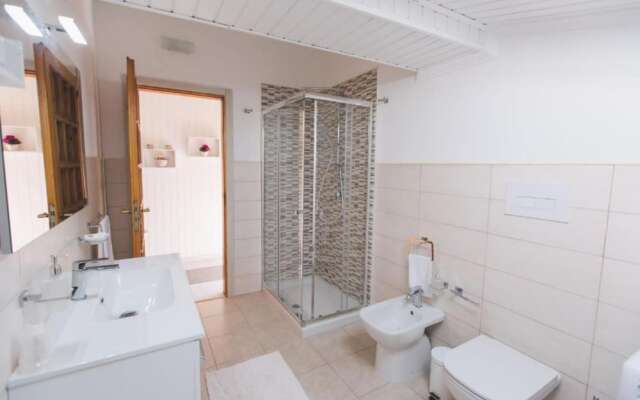 Apartment With Terrace Overlooking the sea - air Conditioned - Wi-fi