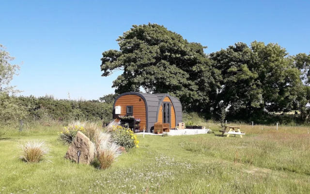 Rowan - Luxury Eco Pod at Trewithen Farm Glamping