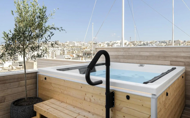 Lure Hotel & SPA