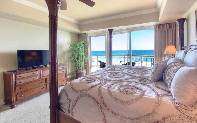 Dunes of Crystal Beach by Destin Getaways