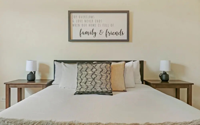 Chic 2BR Near Irving Park - Cullom D3