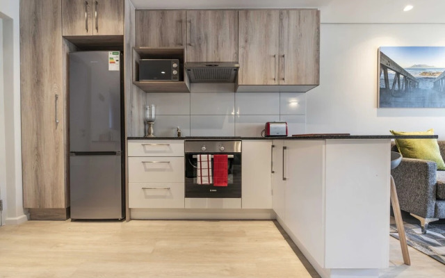 C502 Woodstock Quarters with Pool & Gym