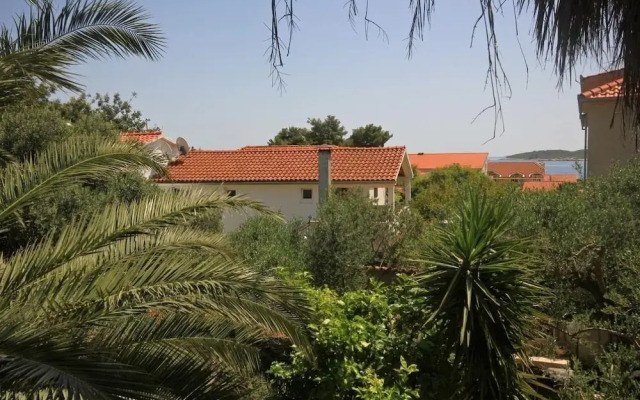 Tonka - 150m From the sea & Parking - A2 B