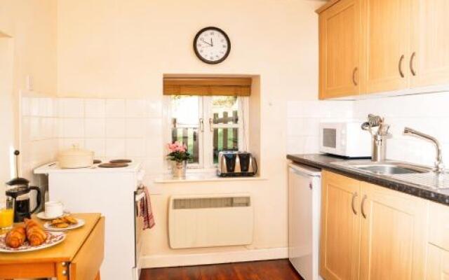 Aqueduct Cottage