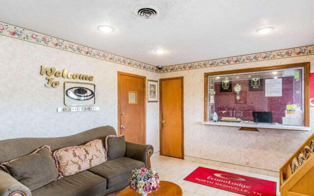 Econo Lodge North