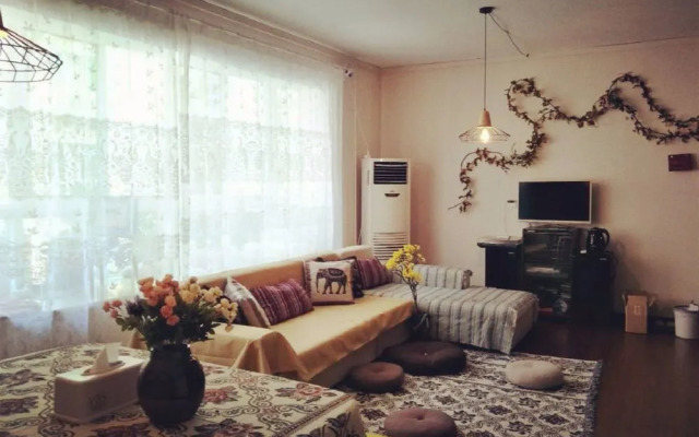 Wuhan B & B brigade wearing Dengqen