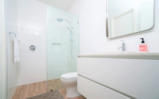Cayman Luxury Rentals at One Canal Point