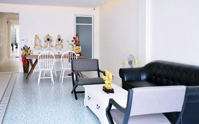 Shunli Hostel