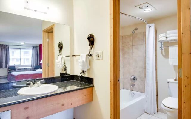 Econo Lodge Inn & Suites Kalispell - Glacier National Park Gateway