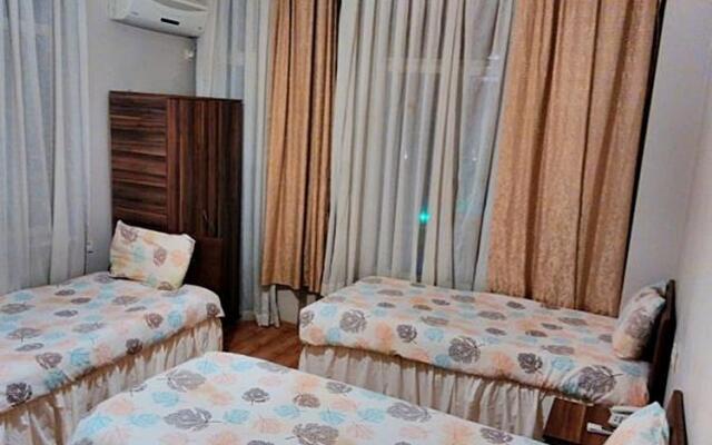 AsH oTel