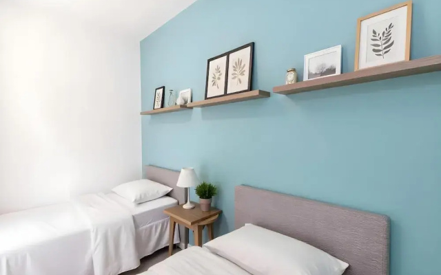 Bright & Relaxing Full Apartment