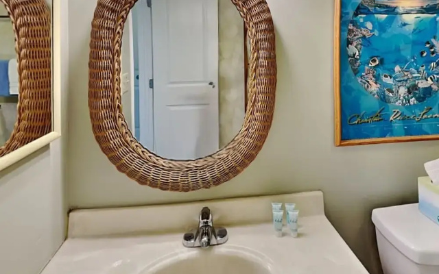 Menehune Shores 206 by Maui Rental Group