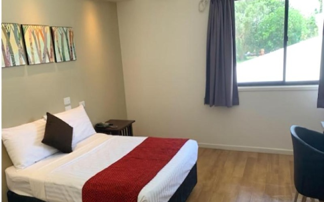 Weipa Motel Resort – Guest Rooms – Weipa