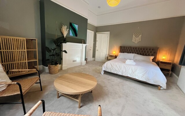 Mossley Hill Retreat