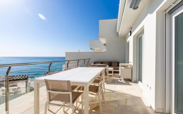 Luxury Apartment, Dishwasher And Sea View