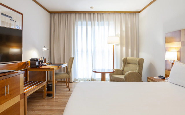 Отель Senator Parque Central