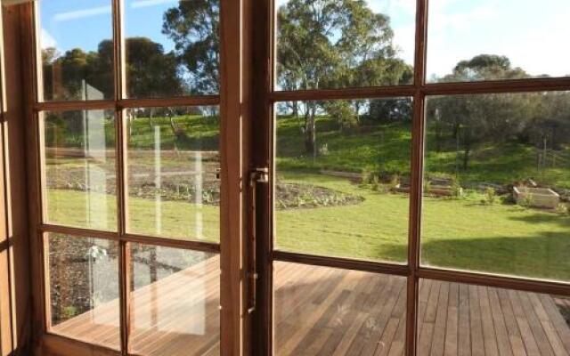 Grape Pickers Cottage
