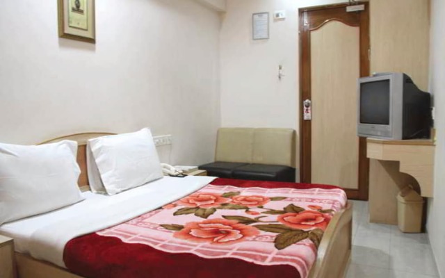 Maruti Hotel