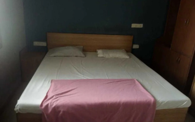 iROOMZ Pranathi Comforts