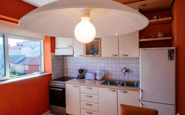 Marina Bay Apartment