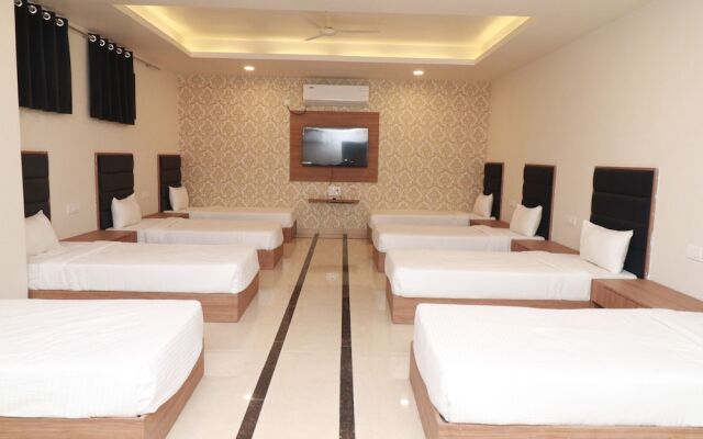 7 Vachan Lawns And Banquet